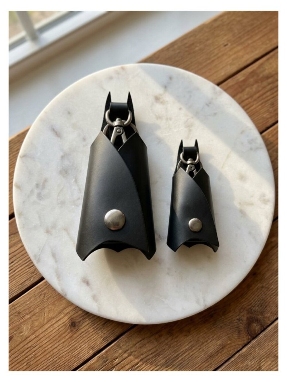 Handcrafted Bat Shaped Full-Grain Leather Keychain with Zinc Alloy Hardware